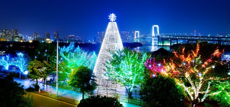 「台場紀念樹」為「東京最大規模」的聖誕樹，聖誕樹高約20米，繫上了22萬顆燈