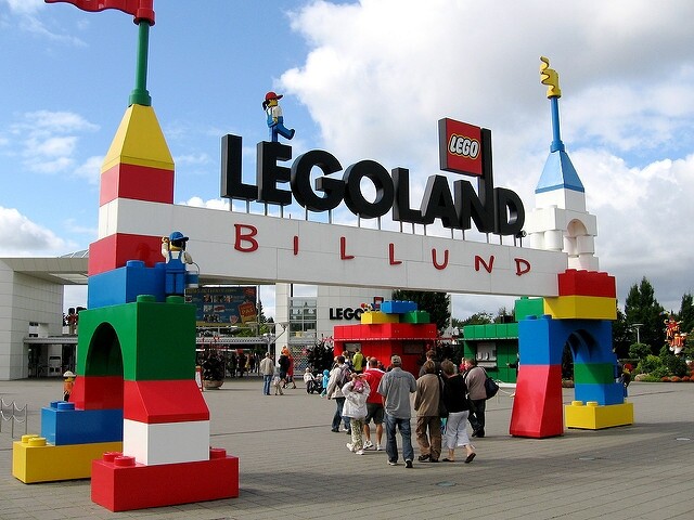 丹麥是 LEGO 的發源地，那當然要到他們的LEGO主題樂園 －－Legoland (Billund)！這裡也有以LEGO為