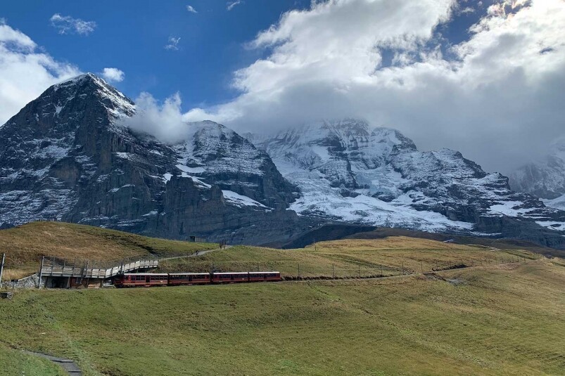 瑞士的少女峰地區可以遊覽的地方不少，建議在因特拉肯(Interlaken）預留最少四
