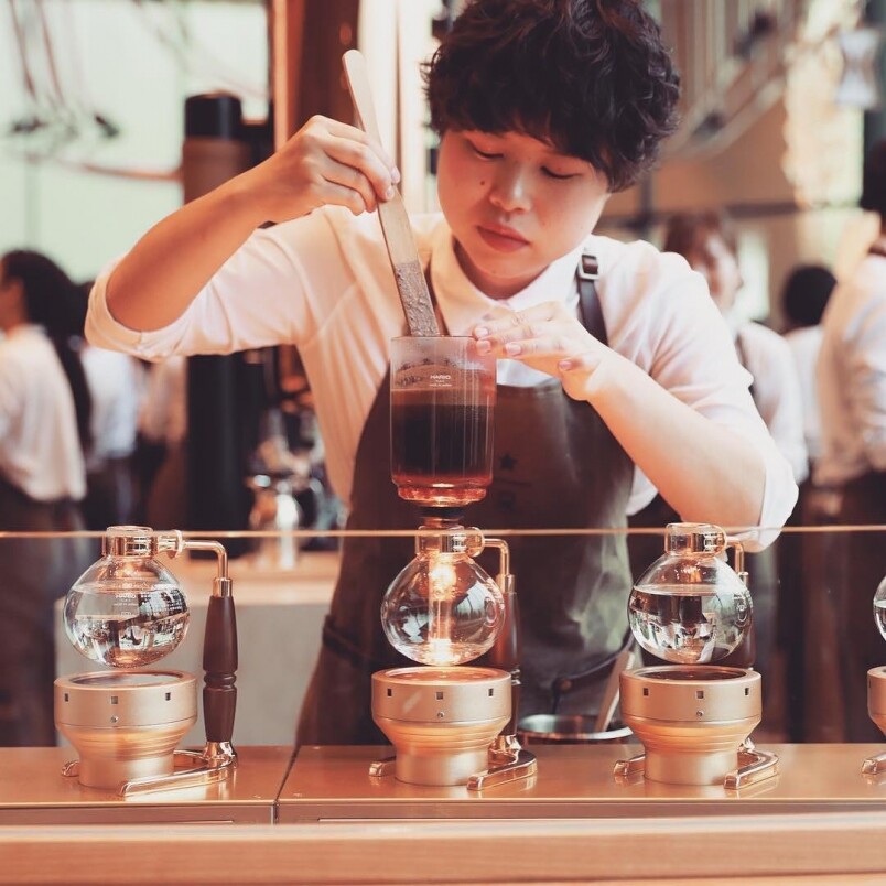 看見日本的咖啡職人在調製咖啡，特別有感覺！