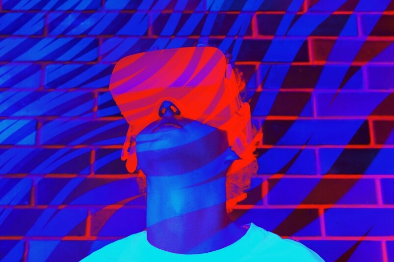 事實上,世界只是突然來了一個急轉彎,甚或是一個大跳步,不是嗎?簡單至 事實上,世界只是突然來了一個急轉彎,甚或是一個大跳步,不是嗎?簡單至