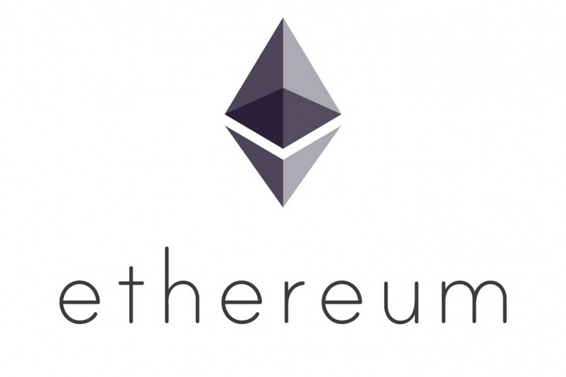 2015年，Vitalik Buterin（V神）建立以太坊（Ethereum），一個去中心化的公共區塊鏈平台。以太坊增