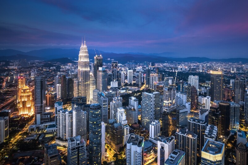 與其他馬來西亞主要城市例如檳城（馬來西亞半島北部）和柔佛（馬來西亞