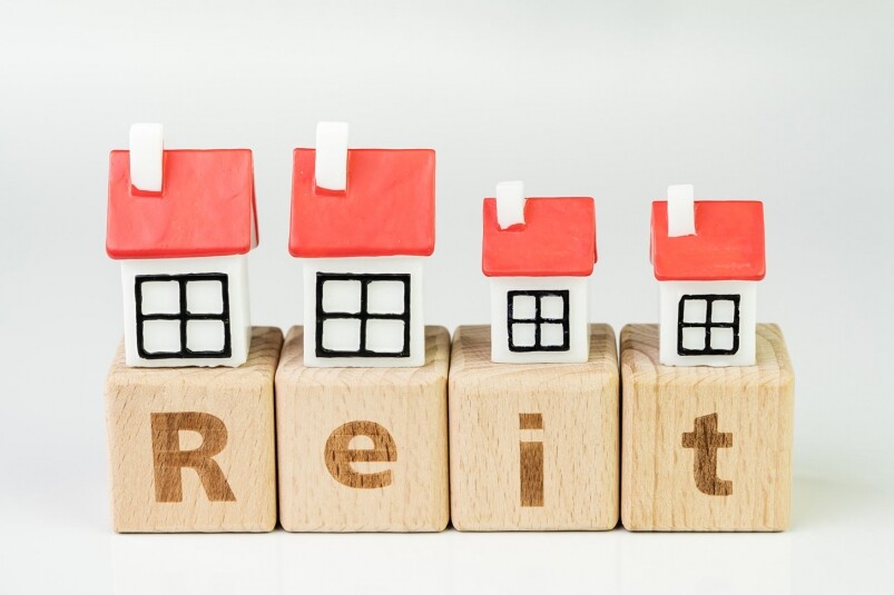 REITs為「房地產信託基金」（Real Estate Investment Trust），主要透過把房地產證券化，令一般投資者