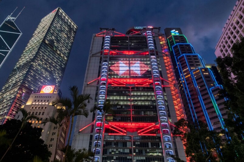 集團公佈業績的同時,亦宣佈重組計劃,目標精簡架構,並提升資本效益。三 集團公佈業績的同時,亦宣佈重組計劃,目標精簡架構,並提升資本效益。三