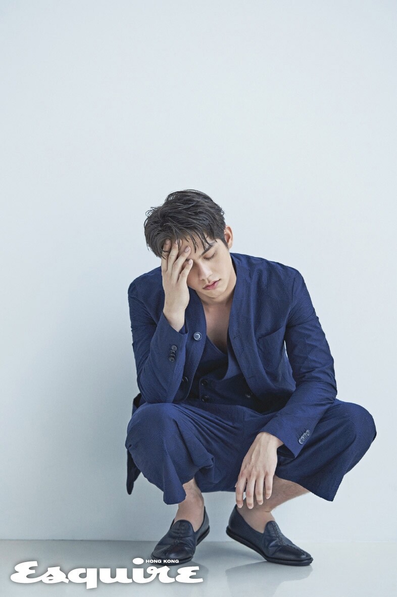 他自小學習樂器,《因為我們天生一對》的主題曲也由他主唱,「我精通各種樂 他自小學習樂器,《因為我們天生一對》的主題曲也由他主唱,「我精通各種樂