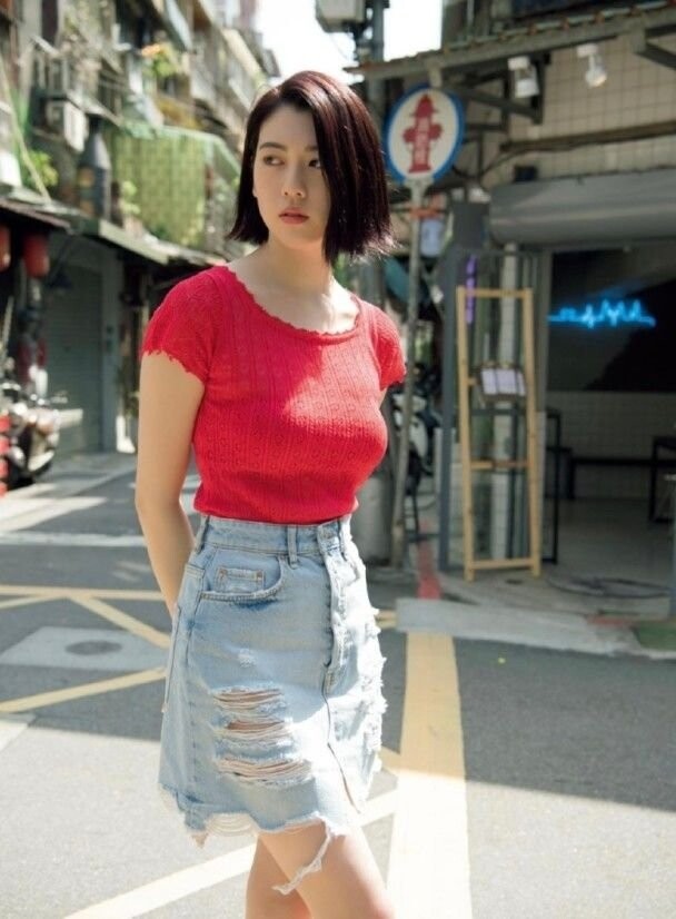 身高171cm的三吉彩花,擁有女生們夢寐以求的模特兒身材,正常人在街角 身高171cm的三吉彩花,擁有女生們夢寐以求的模特兒身材,正常人在街角