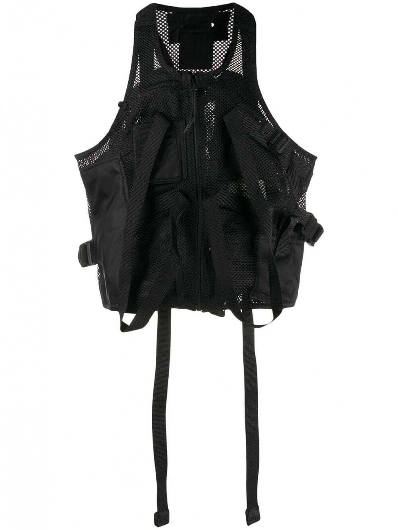 1017 ALYX 9SM tactical vest $5,078（Farfetch.com）