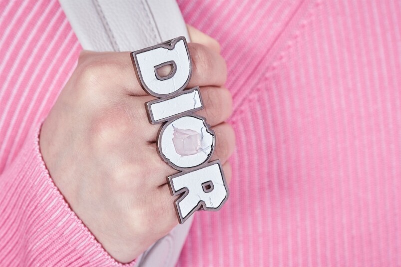 Dior 綴石英樹脂水晶戒指 HK$4,800