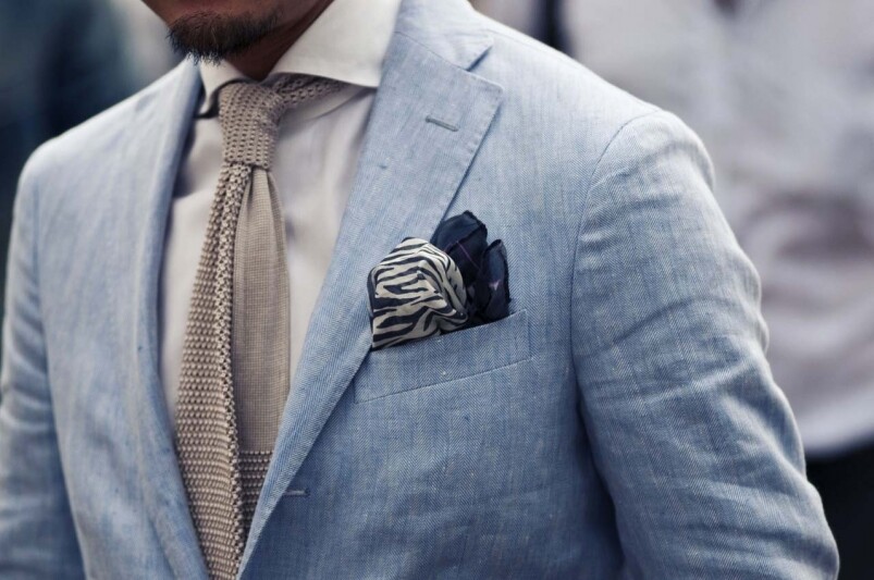 西裝袋巾摺法 (Double Pocket Square Fold) 西裝袋巾摺法 (Double Pocket Square Fold)