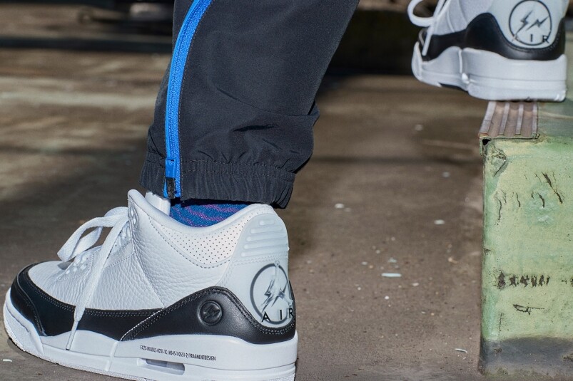 當籃球之神遇上裏原宿教父 Jordan III X Fragment半透明標誌成球鞋細節 當籃球之神遇上裏原宿教父 Jordan III X Fragment半透明標誌成球鞋細節