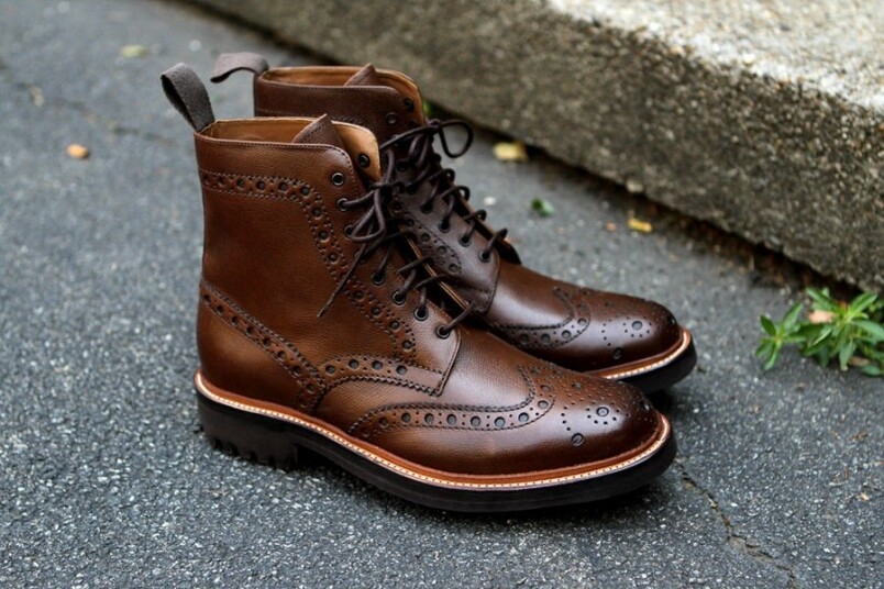 Brogue Boots (雕花靴)