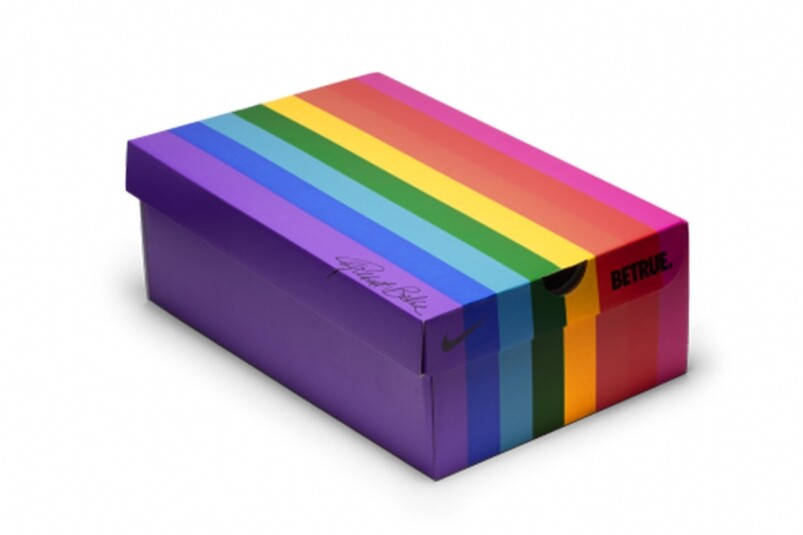 而我最愛的就是Nike Air Tailwind 79 Betrue的鞋盒，整個都是用上彩虹旗的主調，單是這