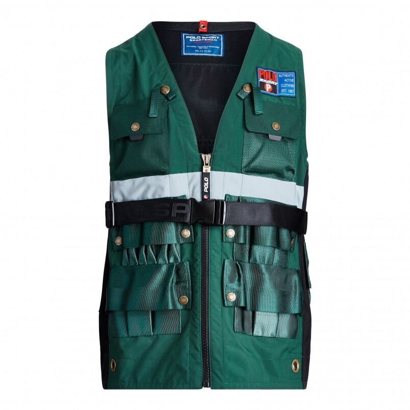 系列亦獨家推出一款Polo Sport太陽眼鏡。Trek背心、Observer長褲、背囊及Booney漁夫帽等軍 系列亦獨家推出一款Polo Sport太陽眼鏡。Trek背心、Observer長褲、背囊及Booney漁夫帽等軍