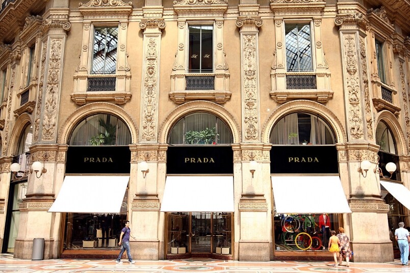 Prada最近就簽訂了永續發展定期貸款，成為首個落實永續發展計劃的品牌。