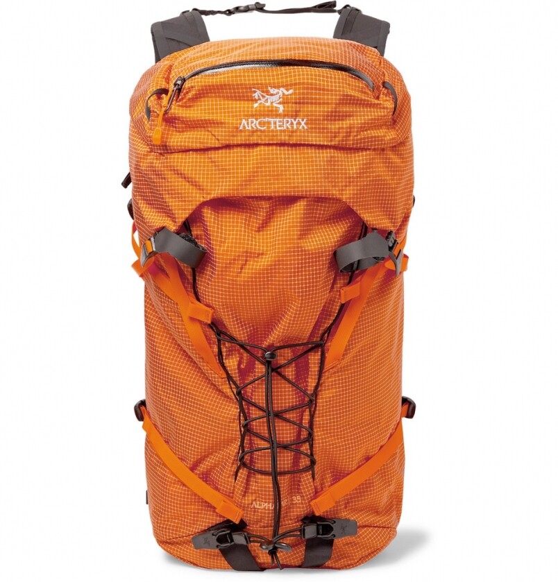 Arc'teryx Alpha AR背囊來自專為登山設計的Ascent系列 由耐磨尼龍和液晶聚合物製