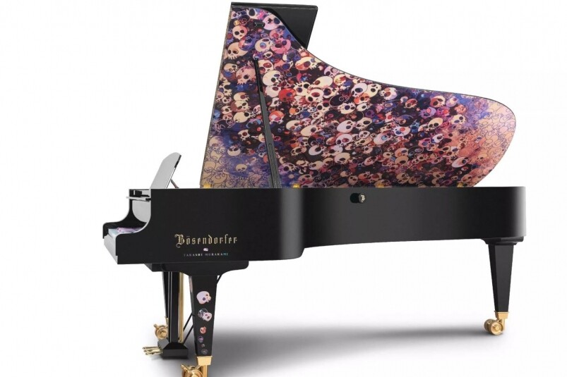 這讓人聯想起饒舌歌手Drake的Bösendorfer鋼琴，同樣是村上隆所設計，使用了骷髏