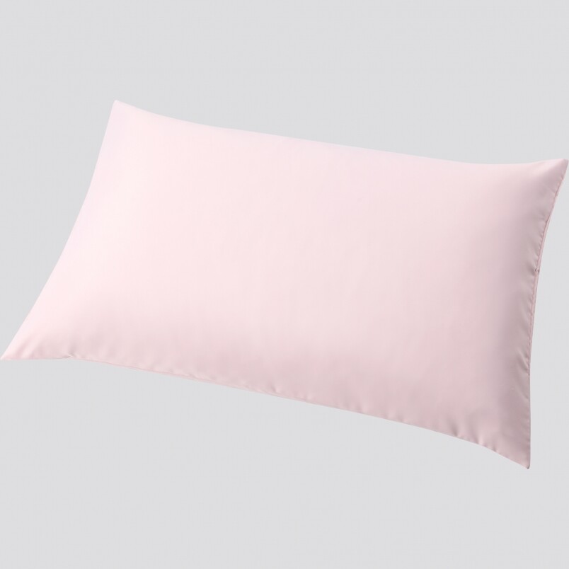 而且「AIRism涼感床品系列」更採用了便利鬆緊帶床包與信封式枕套設計，讓更