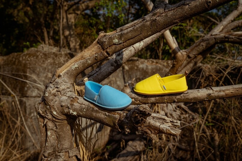 SUICOKE 2021 春夏系列亦同步在SUICOKE亞洲網上商店上架。SUICOKE 亞洲網上商店:https://shop.suicoke.asia/ SUICOKE 2021 春夏系列亦同步在SUICOKE亞洲網上商店上架。SUICOKE 亞洲網上商店:https://shop.suicoke.asia/