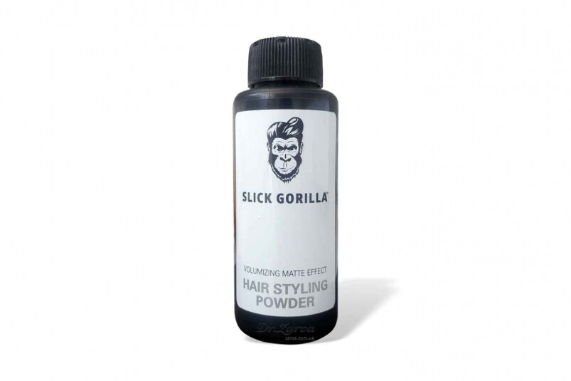 來自英國的Slick Gorilla Styling Powder成為近來討論度極高的造型髮粉，粉末幼細，撒於手