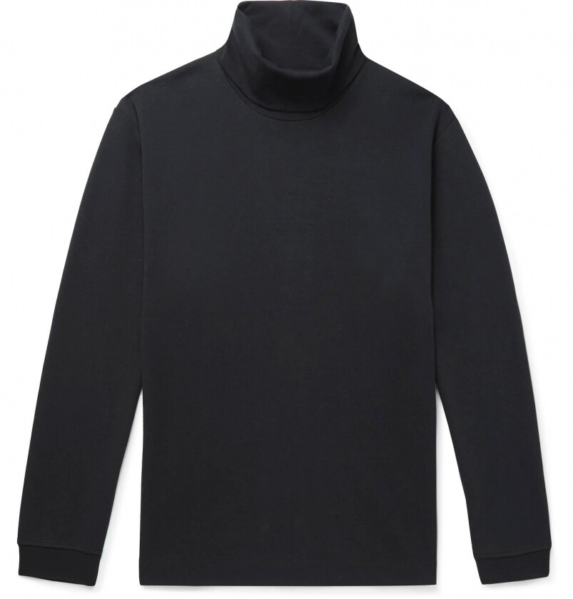 黑色絕對是樽領衫中的不死顏色，如果你認為一般的羊毛款或太悶熱，這