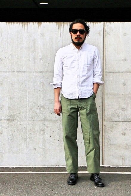 作為專用的軍褲，Baker Pants最早期只有一種顏色，色號為OG-107即Olive Green橄欖綠色