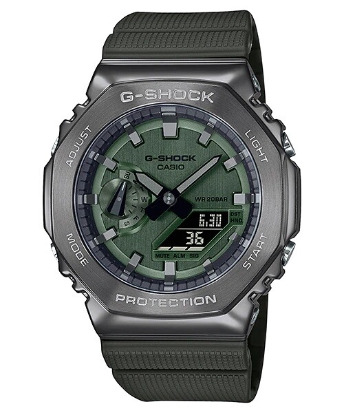 GM-2100B-3A用上綠色的錶盤，配上綠色錶帶，色調極之搶眼！