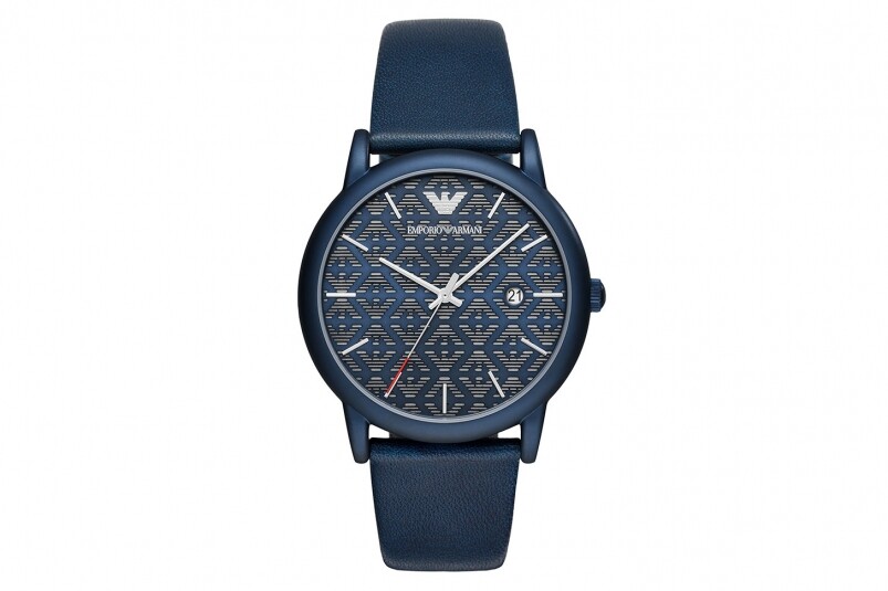藍色主調可說是不敗的設計，而今回Emporio Armani新推出的男裝腕錶系列，就主打