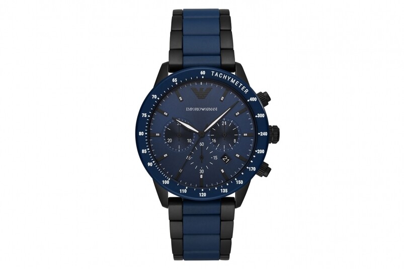 啞黑色與藍色的相襯，令到整枚腕錶都更型格！