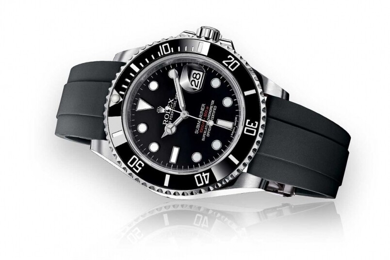 以潛水錶而言，為Submariner換上一條橡膠錶帶亦相當合理，注入強烈的運動氣息。