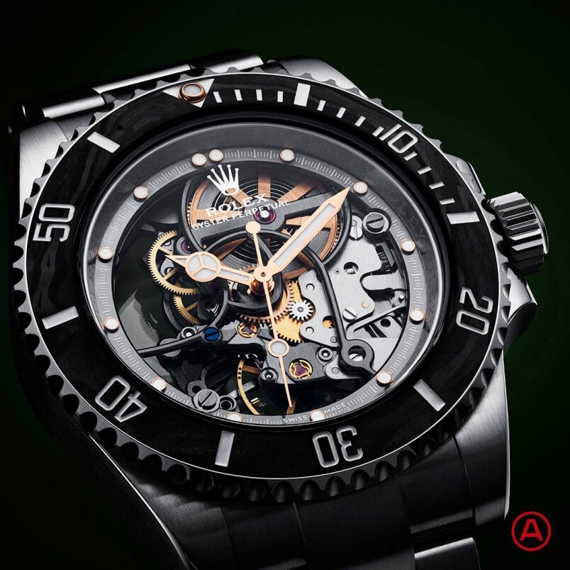 腕錶本尊屬Submariner Ref.114060，最搶眼之處，當然是鏤空錶盤，可以直接見到機芯及它