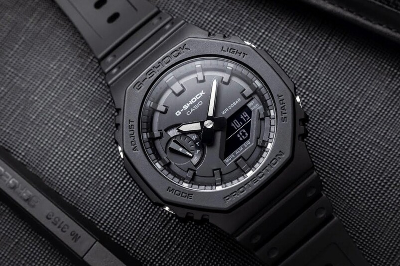 GA-2100系列中最搶鏡的絕對是這枚全黑型號，腕錶相當渴市且經常缺貸，絕