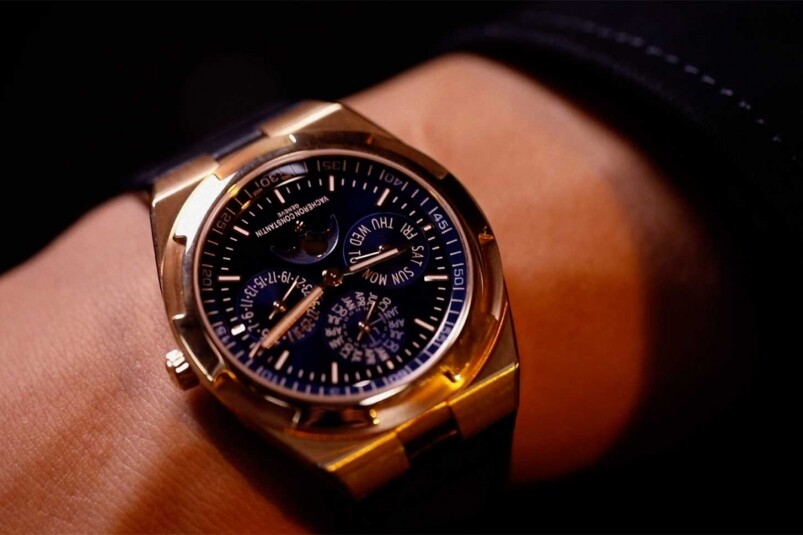 另外，Overseas Perpetual Calendar Ultra-Thin更是不可錯過的一枚月相腕錶，擁有1120 QP/1機芯，帶來月